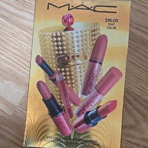 Stay Curious Party Crew Lipstick Set